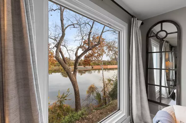 Nashville, TN 37201,940 1st Ave #N