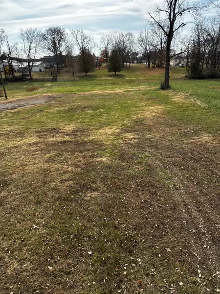 217 Church St, Lafayette, TN 37083