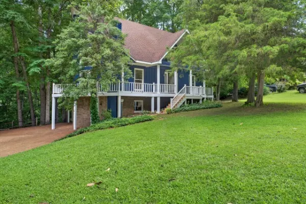 Lawrenceburg, TN 38464,302 Jackie Dr