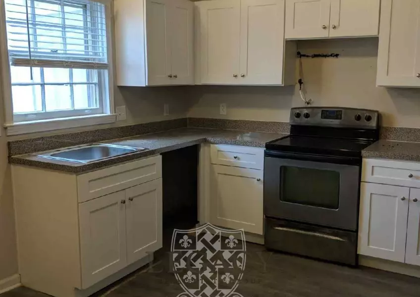 736 Holder Dr, Nashville, TN 37217