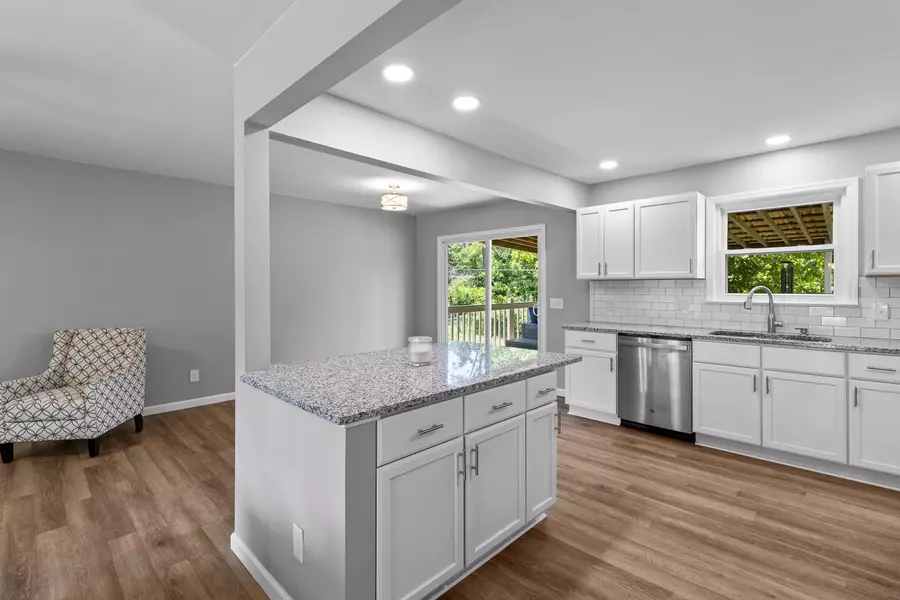 2 Janet Lane, Rossville, GA 30741