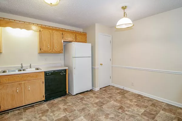 Clarksville, TN 37042,402 Jack Miller Blvd #E