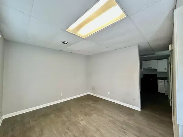 Pulaski, TN 38478,219 W Flower St #C1