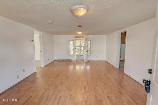 Johnson City, TN 37604,157 Lynn Rd