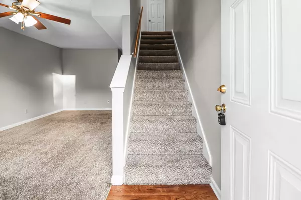 Clarksville, TN 37043,284 Raleigh Dr #E