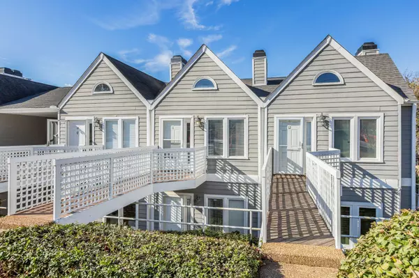 Nashville, TN 37203,3204 W End Cir #11