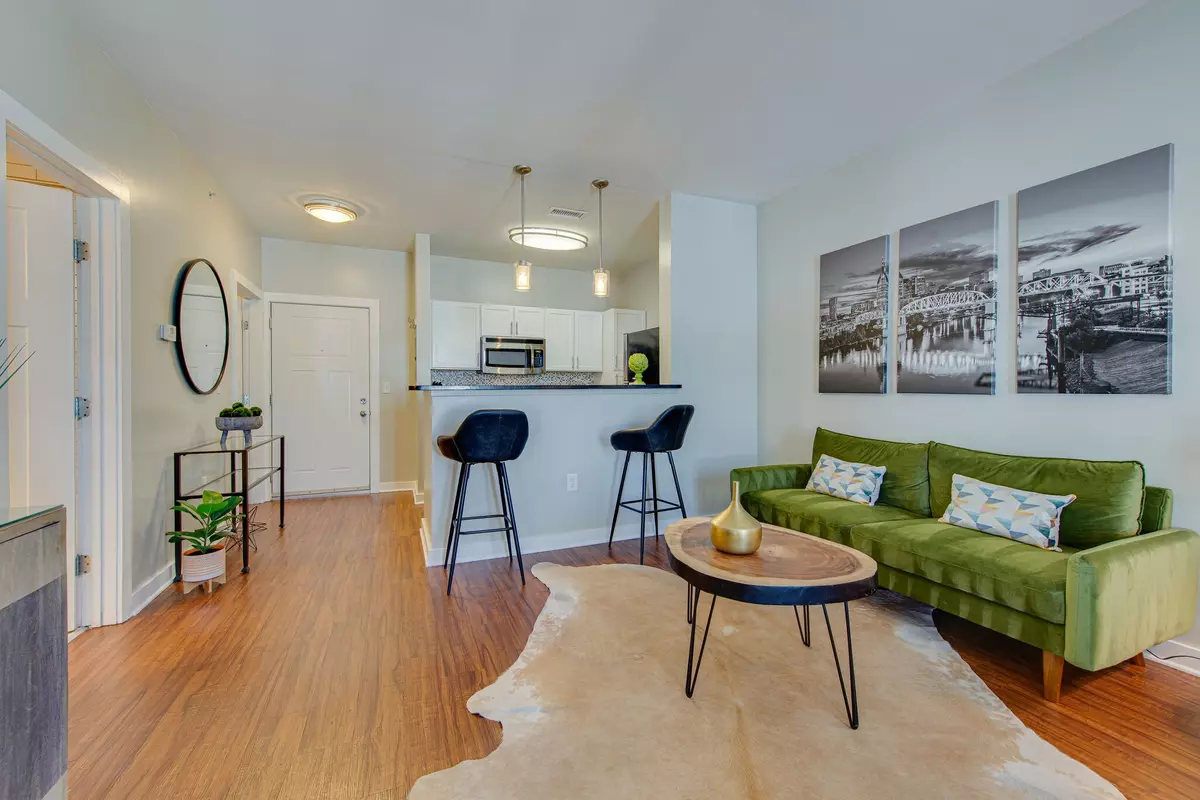 Nashville, TN 37211,2197 Nolensville Pike #217