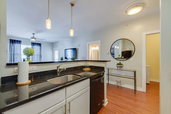 Nashville, TN 37211,2197 Nolensville Pike #217