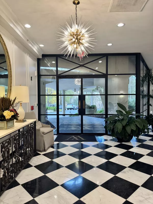 4215 Harding Pike #210, Nashville, TN 37205