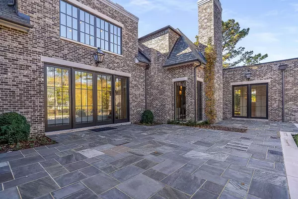 Nashville, TN 37215,1206 Tyne Blvd