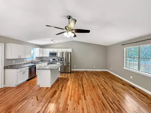 Chattanooga, TN 37416,7712 Holiday Hills Circle