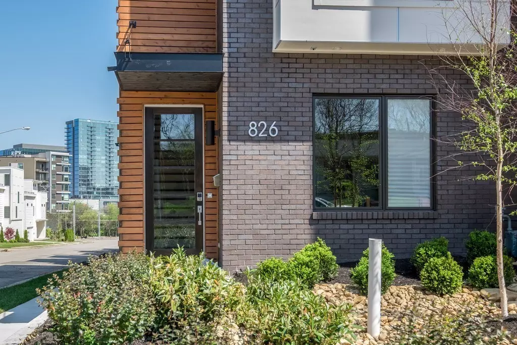 Nashville, TN 37203,826 13th Ave #S