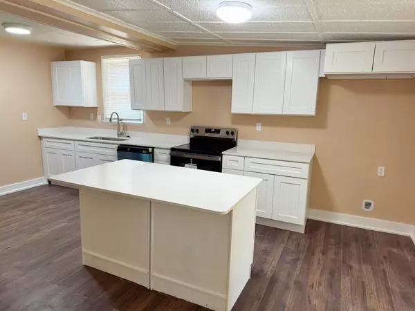 Memphis, TN 38122,3600 POWELL AVE