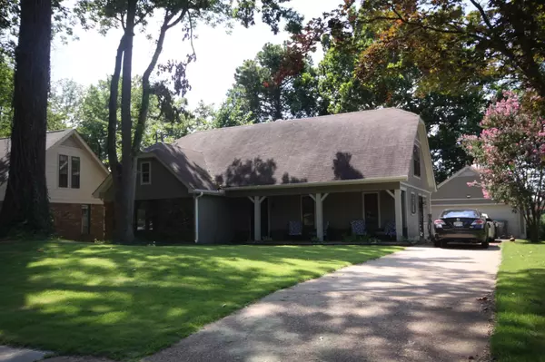 1441 SANDY STONE DR, Cordova, TN 38016