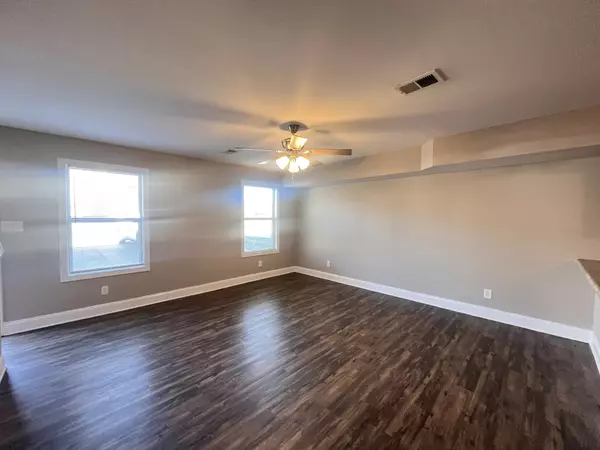 Clarksville, TN 37042,1717 Manning Dr