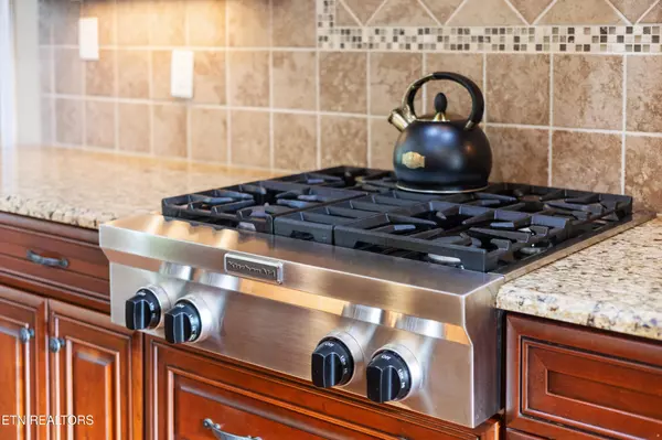 Knoxville, TN 37918,6537 Autumn Kayla Lane