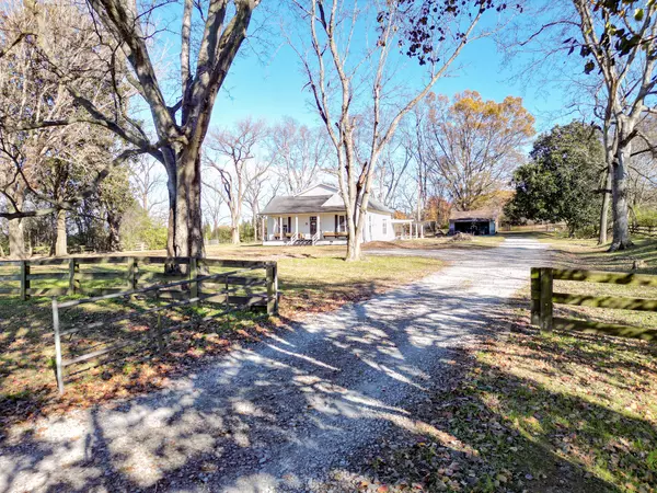 Mount Pleasant, TN 38474,7013 Hoover Mason Ln