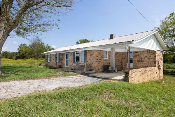 220 Harden Rd, Sparta, TN 38583