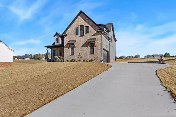 1705 Sulphur College Rd, Hartsville, TN 37074