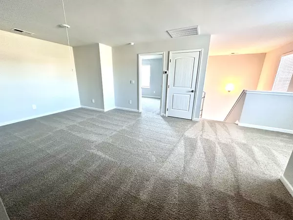 White House, TN 37188,7356 Golden Way