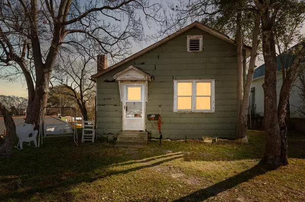 Centerville, TN 37033,104 Bank Ave