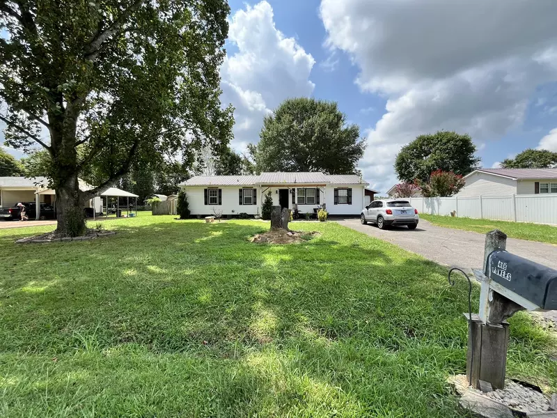 418 Woods Edge Rd, Winchester, TN 37398