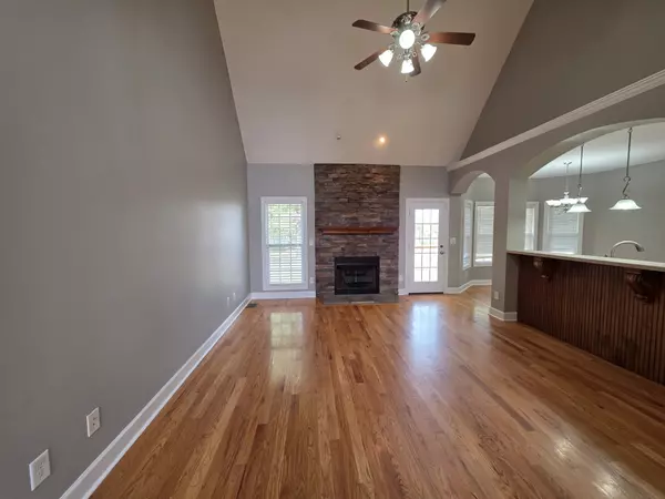 Adams, TN 37010,1224 Voyage Ct