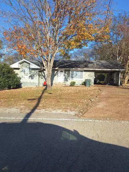 909 Oak Vale, Hermitage, TN 37076