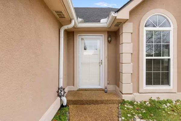 Spring Hill, TN 37174,1240 Hunters Point Ln