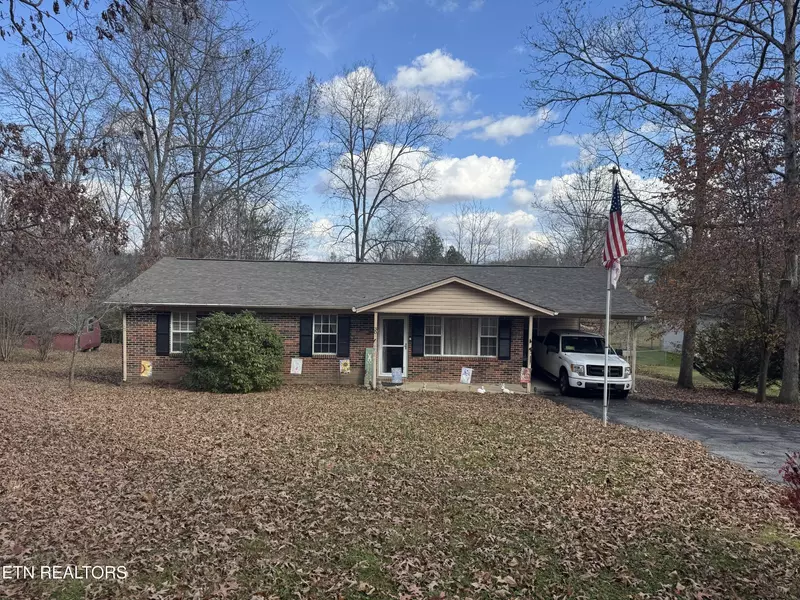 30 Oak St, Crossville, TN 38555