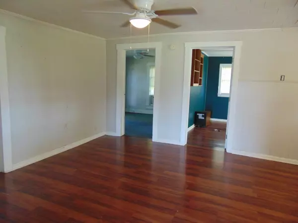 Lawrenceburg, TN 38464,142 Martin Rd