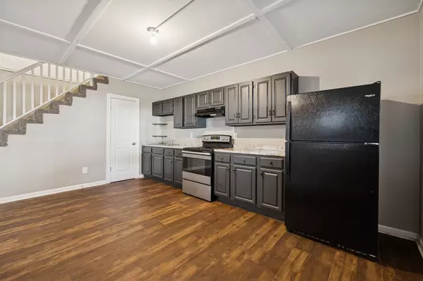 Springfield, TN 37172,801 Poplar Ave #B