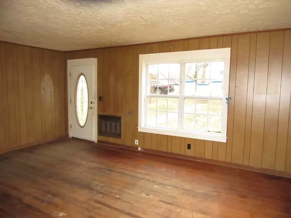 Clarksville, TN 37040,514 High St