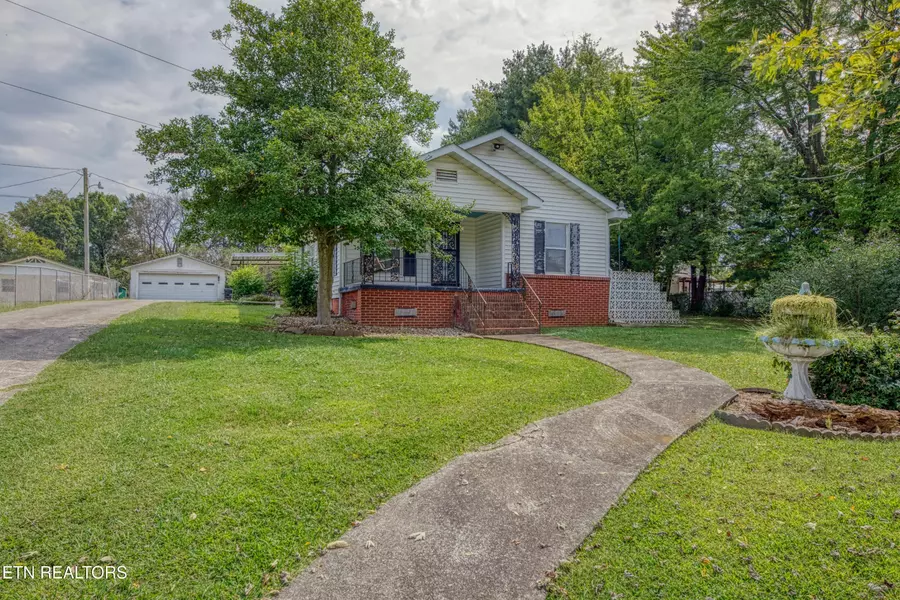 1308 Mcarthur Rd, Maryville, TN 37804