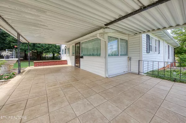 Maryville, TN 37804,1308 Mcarthur Rd