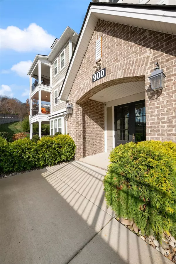 Franklin, TN 37064,900 Vintage Green Ln #204