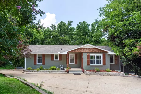 407 Rosehill Dr, Goodlettsville, TN 37072