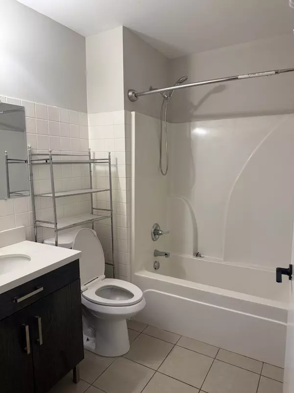 Nashville, TN 37209,604 41st Ave #N #D