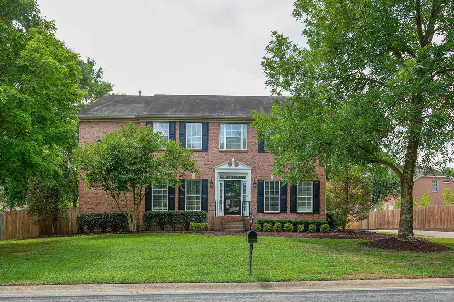 5004 Traceway Dr, Nashville, TN 37221