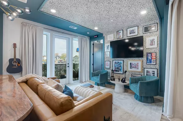 Nashville, TN 37210,245 Hermitage Ave #202