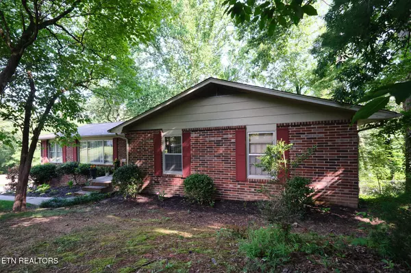 Oak Ridge, TN 37830,101 Greenbriar Lane