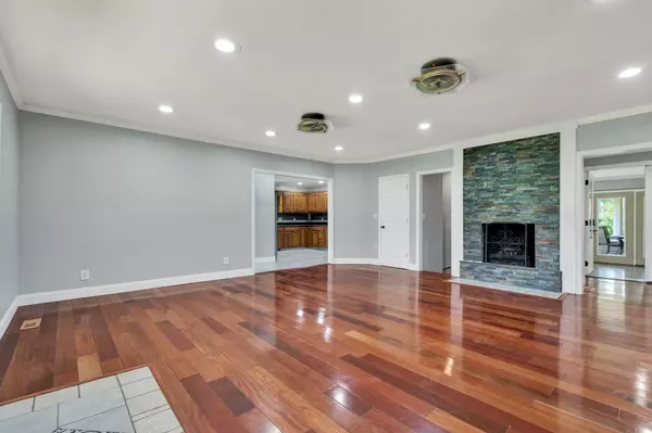 Athens, TN 37303,370 County Road 116