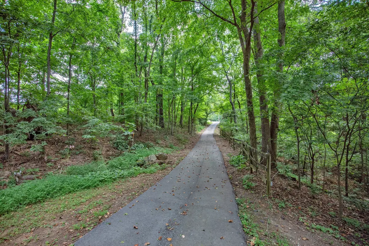 Greenbrier, TN 37073,7498 Swift Rd