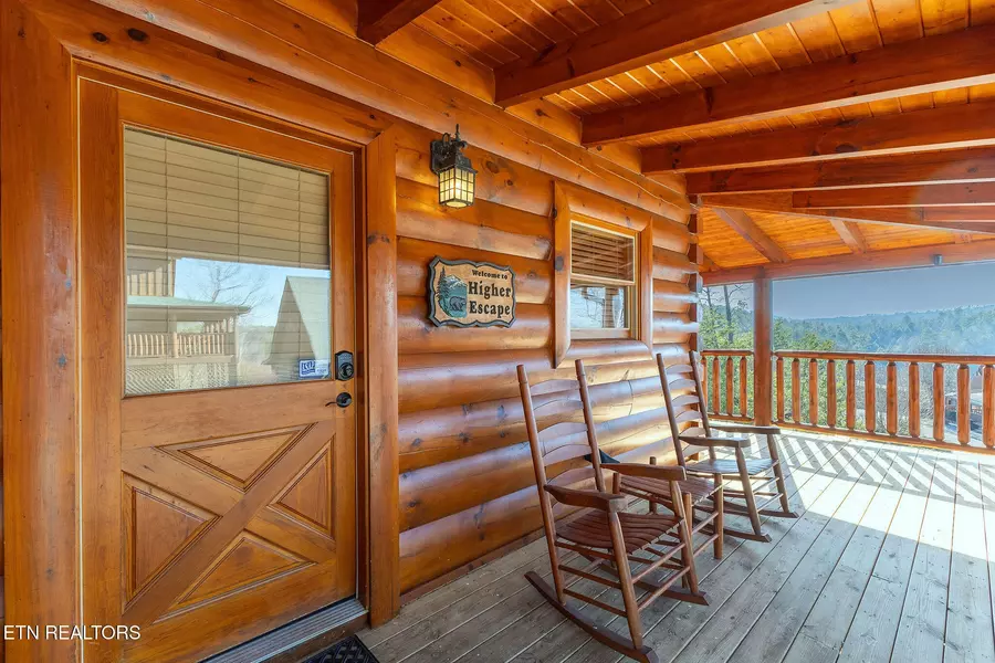 1958 Cougar Crossing Way, Sevierville, TN 37876