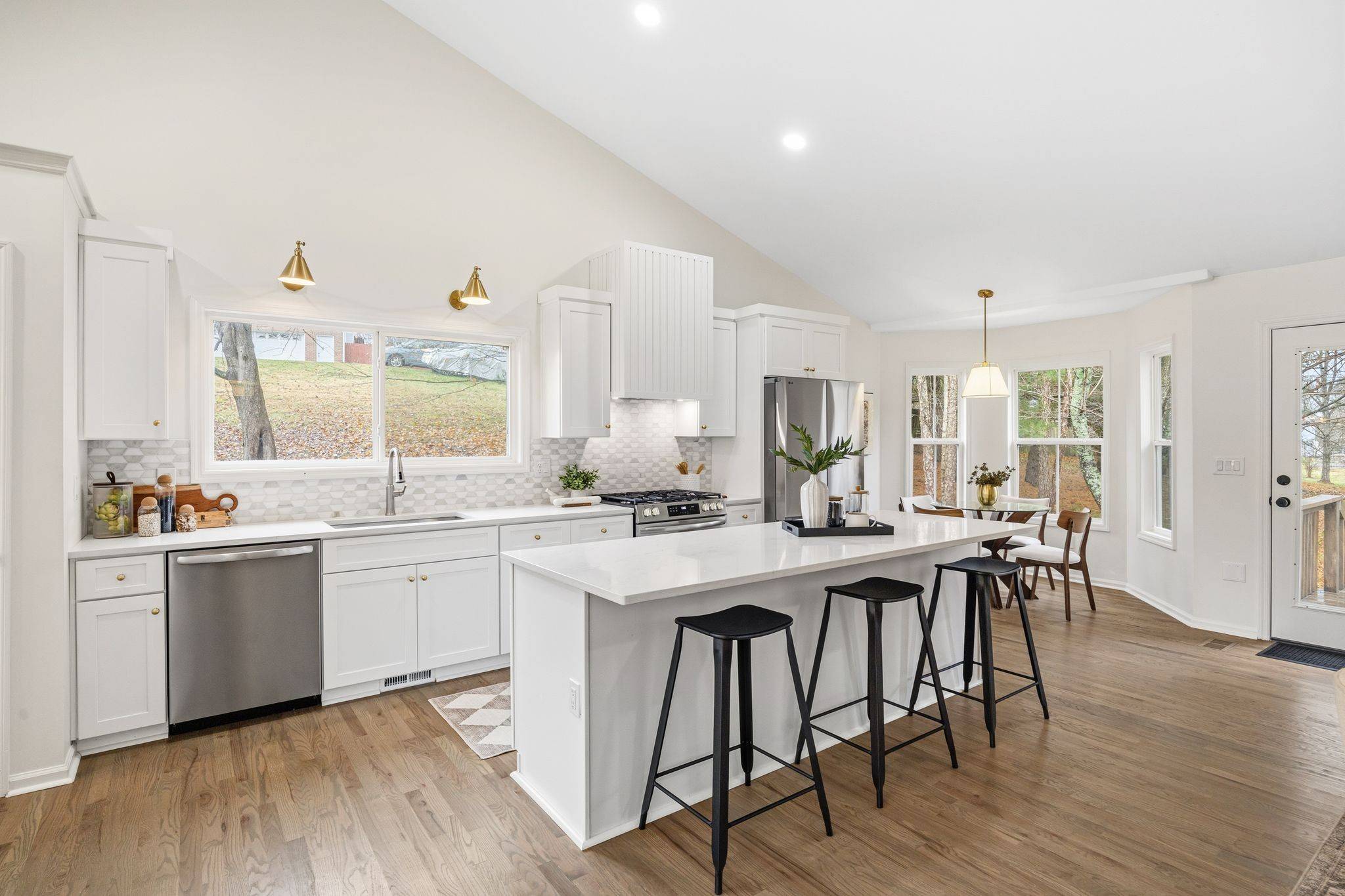 209 Pin Oak Ct, Spring Hill, TN 37174