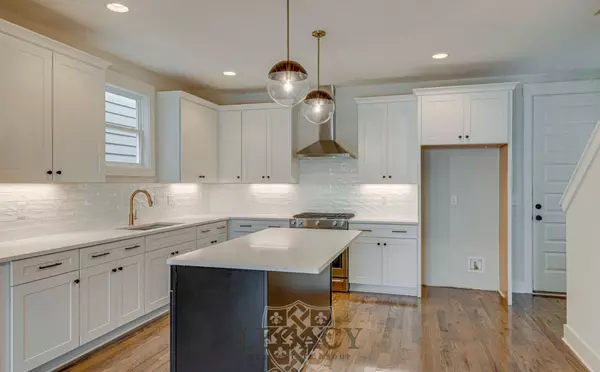 Nashville, TN 37209,600 45th Ave #N #B