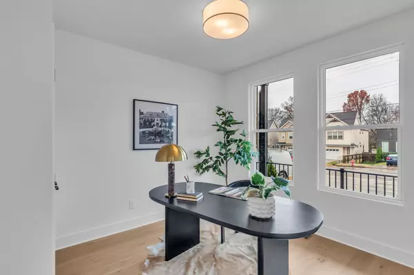 Nashville, TN 37216,827A Delmas Ave