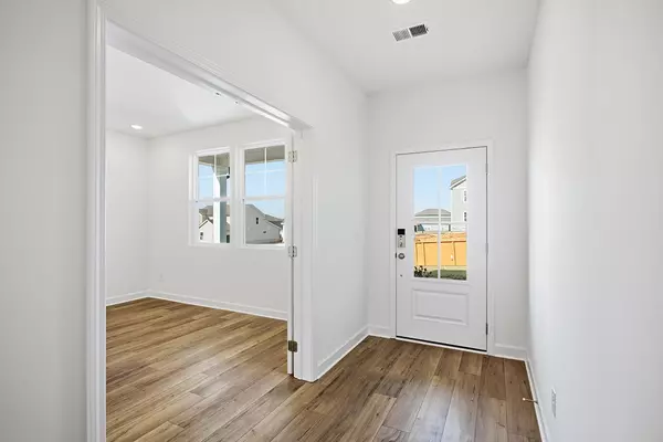 Lebanon, TN 37087,824 Averitt Lane