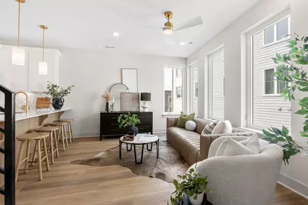 Nashville, TN 37216,1043 E Trinity Ln