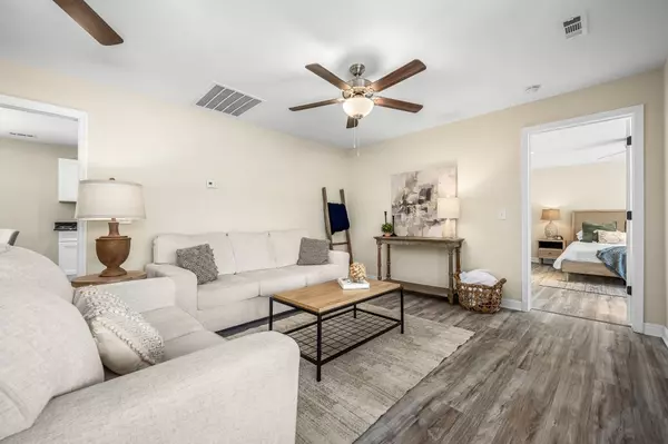 Woodbury, TN 37190,418 S McCrary St